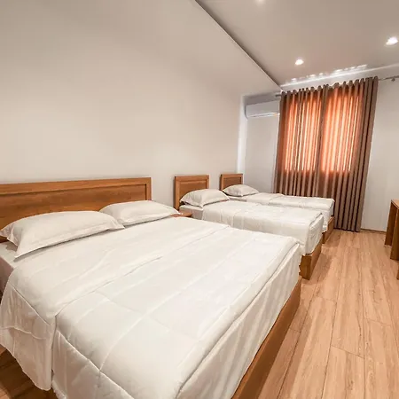 Alojamento de Acomodação e Pequeno-almoço Piccolo Grande 3*